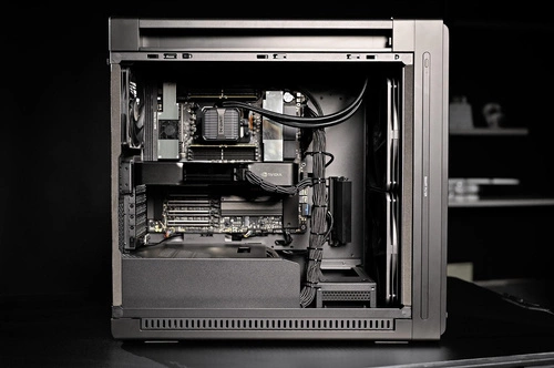 ASUS AI Workstation – Threadripper PRO 9985WX, RTX PRO 6000, 128GB RAM, 4TB M.2